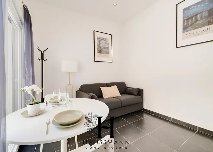 Calme Avec Terrasse Апартаменты